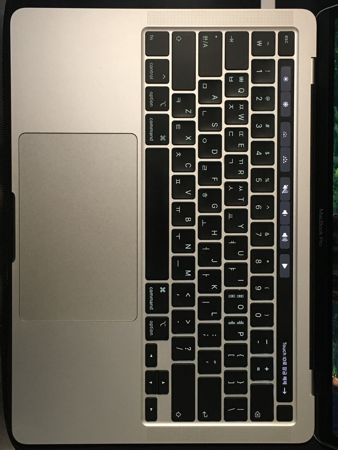 MacBook Pro 13인치 2020  상품이미지6