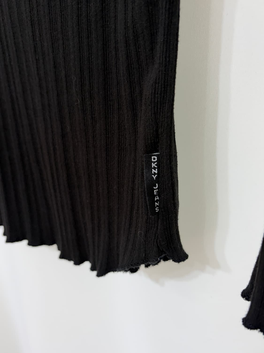 DKNY JEANS pullover sleeve 상품이미지3