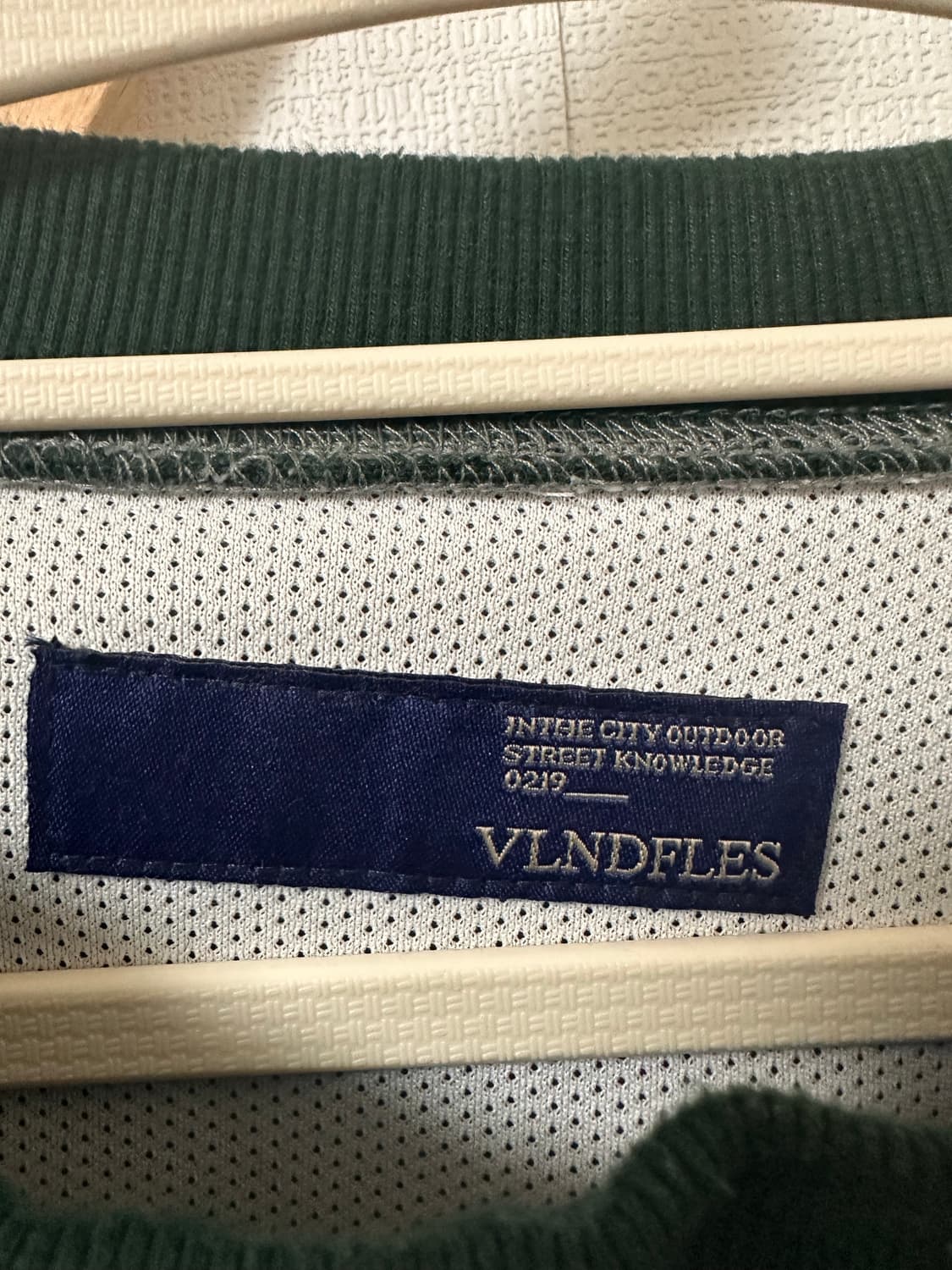 블라인드파일즈(VLNDFLES) 나일론 맨투맨 100(L) 카키 상품이미지4