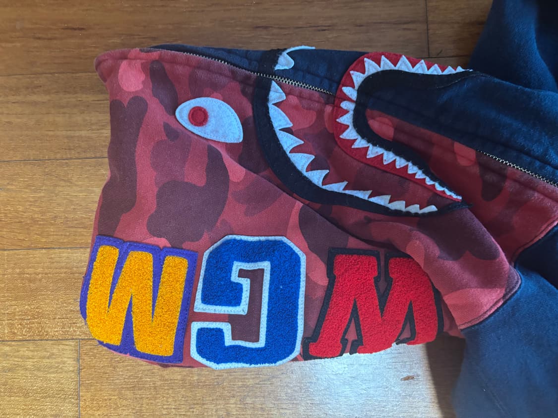 베이프 22시즌 샤크집업 상품이미지3