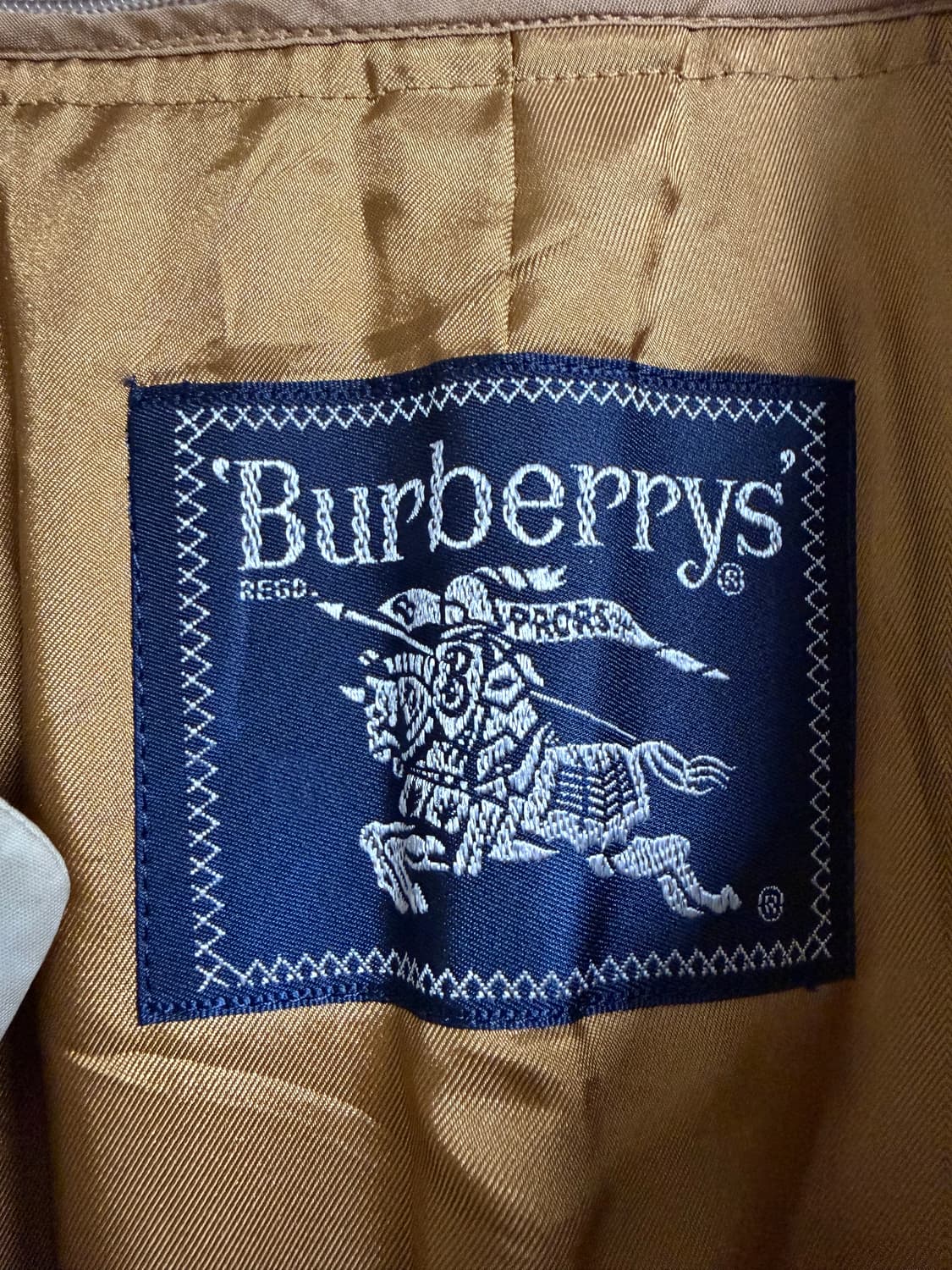 버버리 트렌치코트 상품이미지3