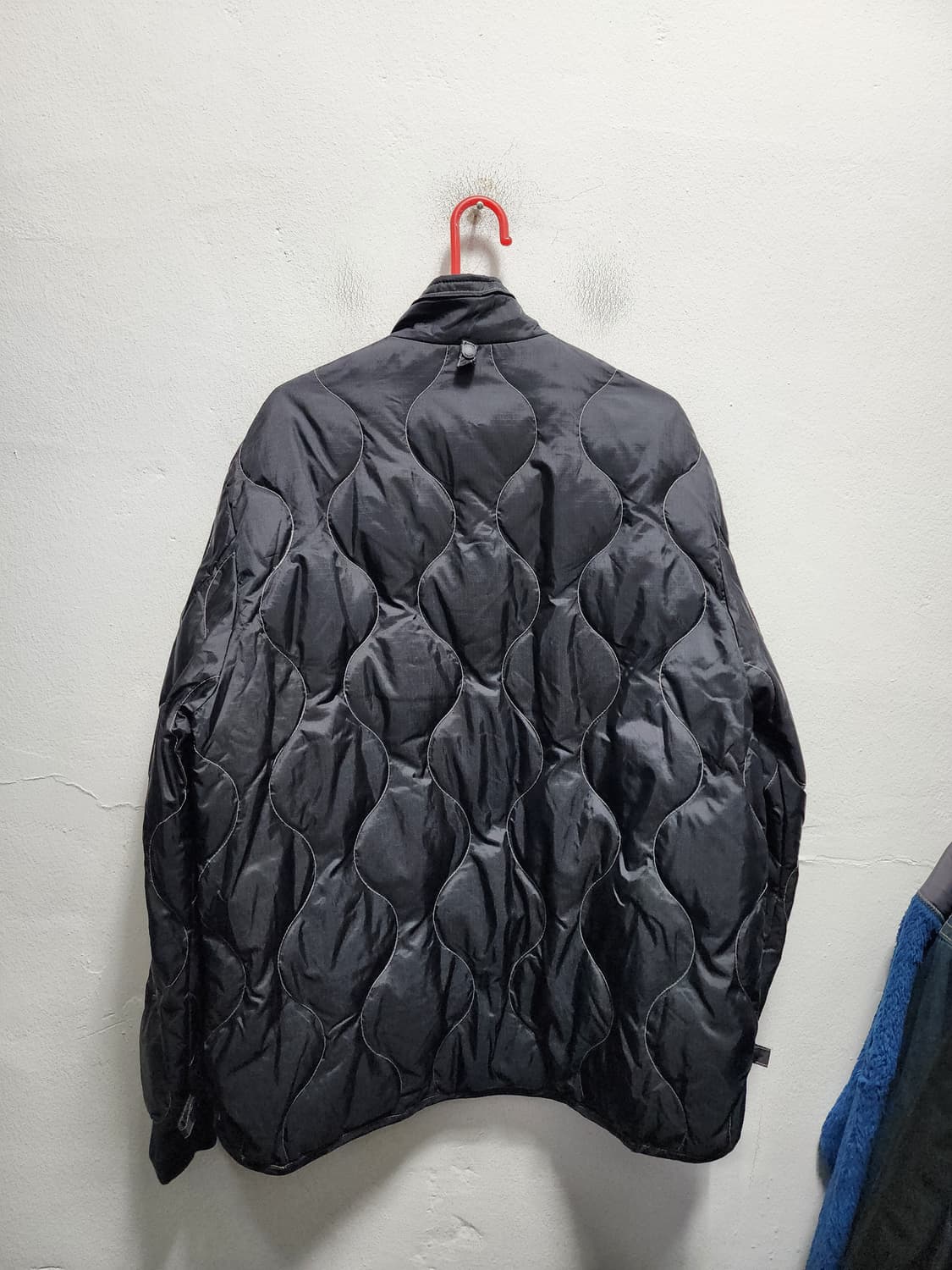 시리즈에피그램 퀼팅 스티치 구스다운 경량패딩 상품이미지2