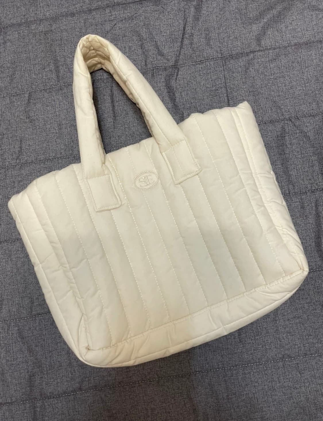 시엔느 패딩 토트백 크림 상품이미지2