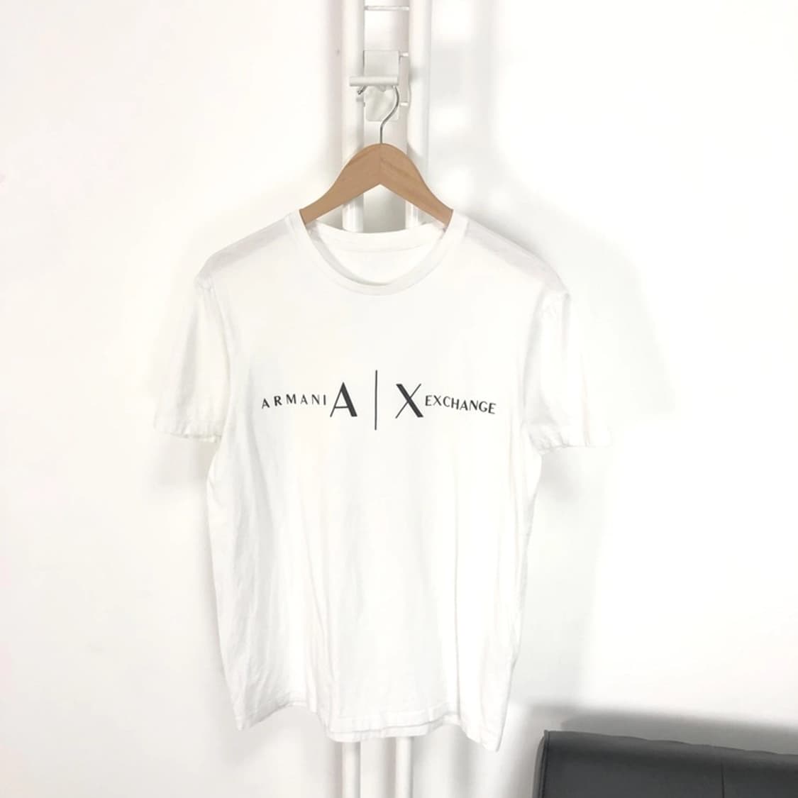알마니 익스체인지 정품 AX 아이콘로고 반팔 화이트 상품이미지2