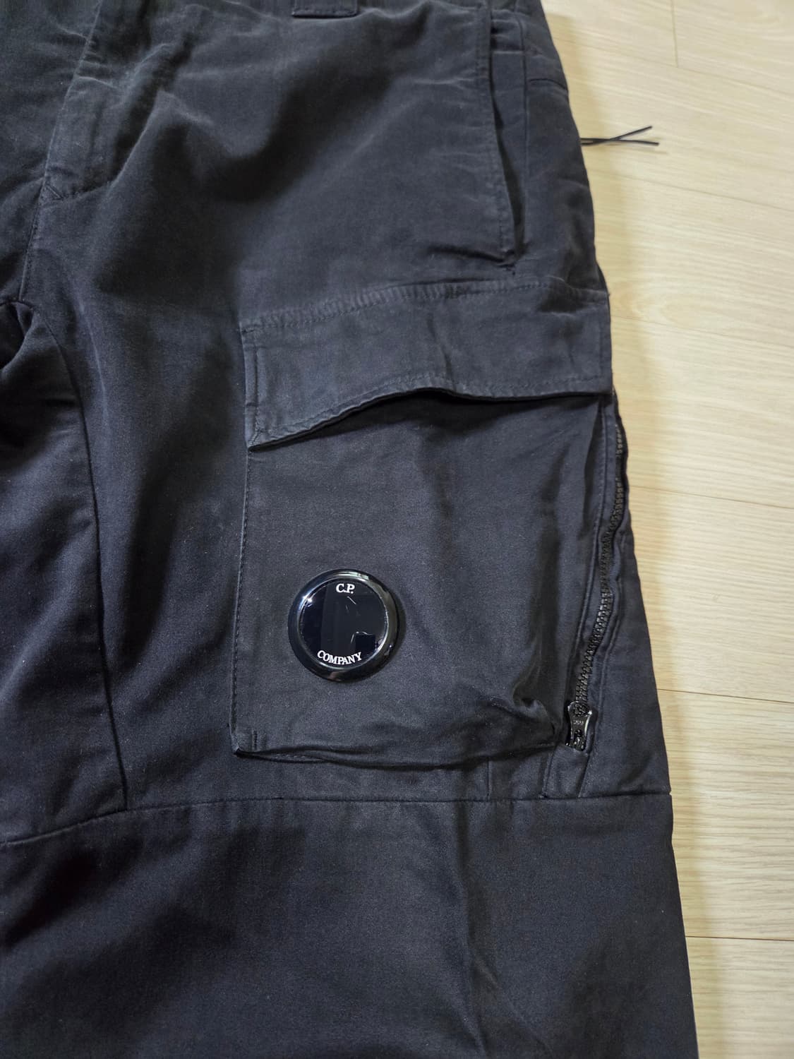 C.P. Company 렌즈 와펜 에고노믹핏 카고 팬츠 상품이미지6