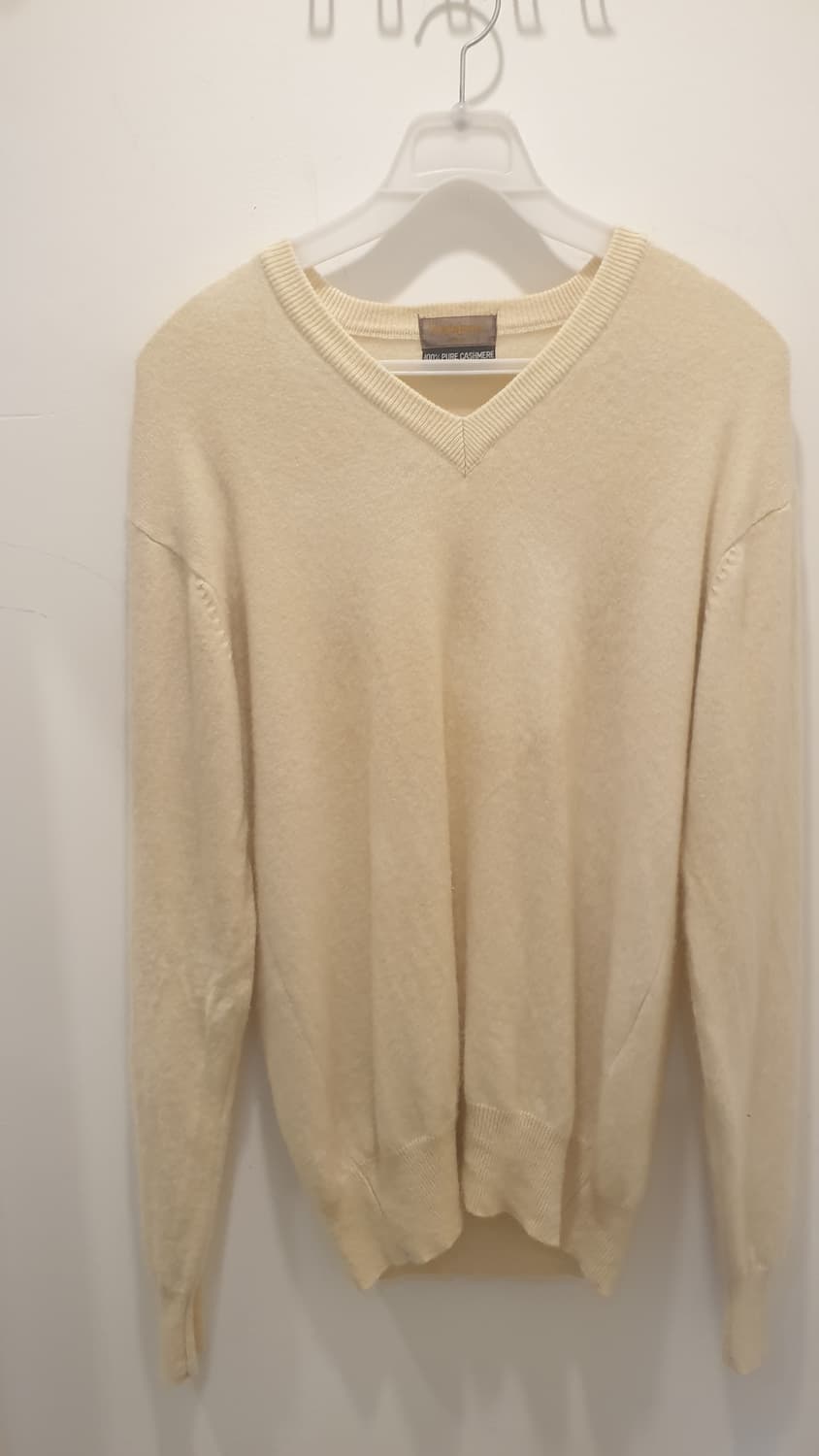 입생로랑 브이넥 케시미어  상품이미지3