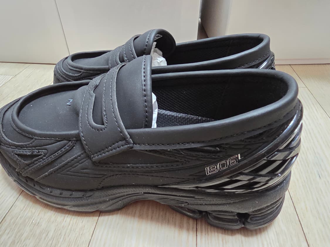 1906L 블랙 색상 페니 로퍼 운동화 상품이미지2