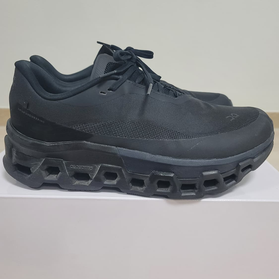 [285]<초S급> 온러닝x파프PAF 클라우드몬스터2 블랙 280290 상품이미지5