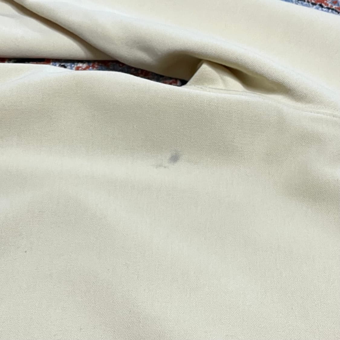 뉴발란스 스펠로고 옐로우 맨투맨 티셔츠 남성110 상품이미지8