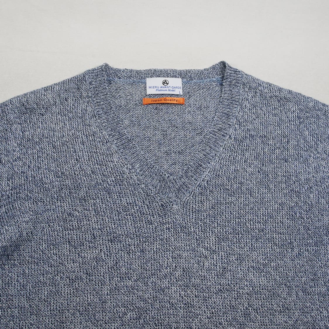 (착용컷) MIERU 썸머 브이넥 니트 (남성용 100) 상품이미지4