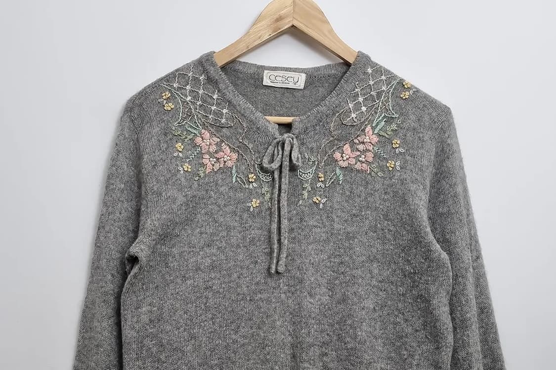 CESEY 빈티지 그레이 자수 니트  상품이미지3