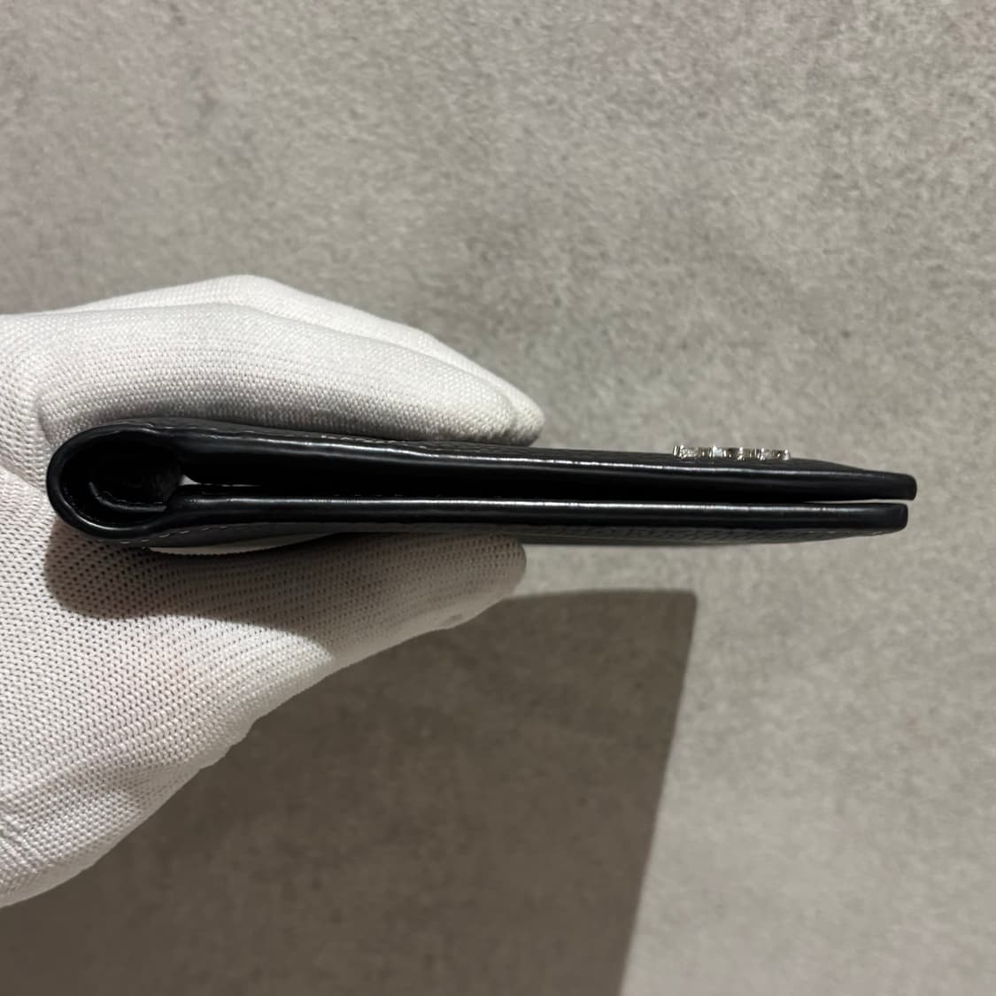 S OS사이즈 디올 그레인드 카프스킨 새들 반지갑 블랙 상품이미지4