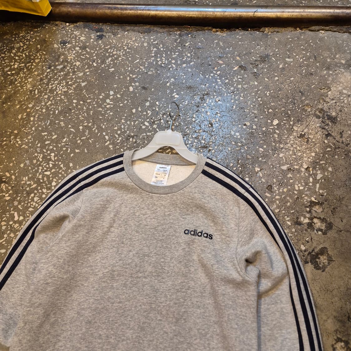 M 아디다스 그레이 맨투맨  상품이미지5