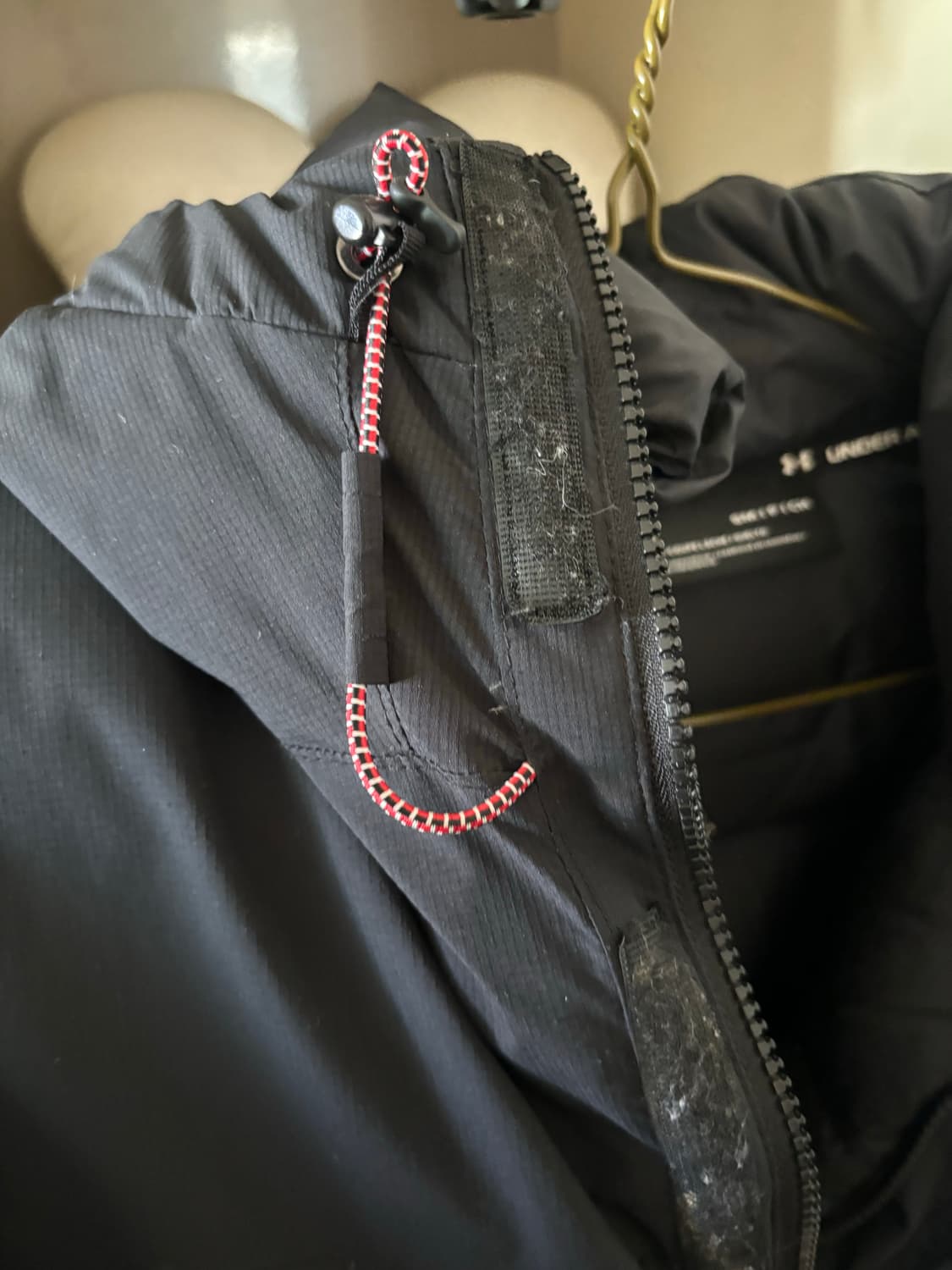 언더아머 유노윤호 패딩 상품이미지5