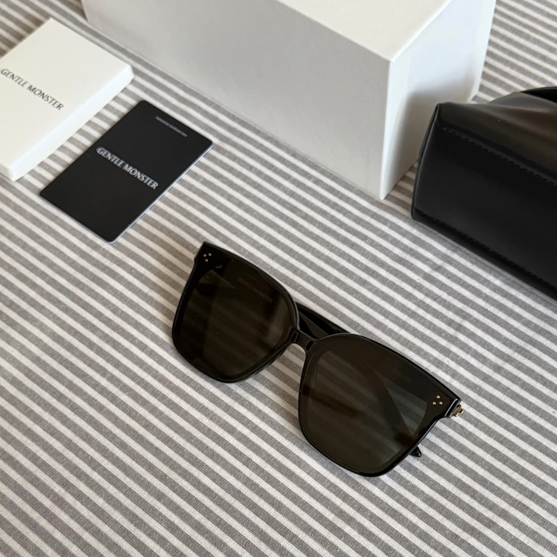 젠틀몬스터 뉴 허 01 풀박스 상품이미지3