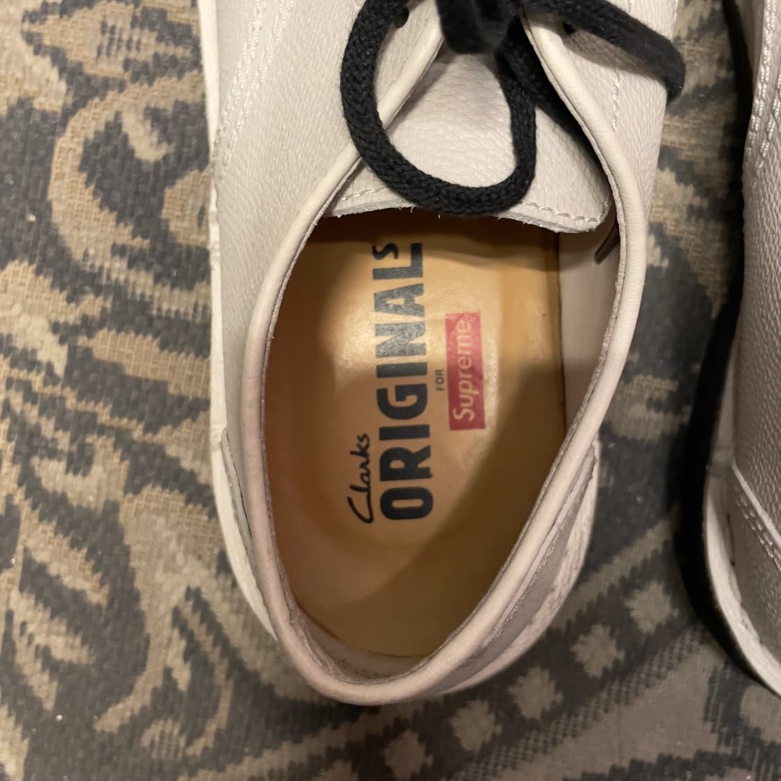슈프림 X 클락스 화이트 데저트 말리 슈즈   상품이미지6