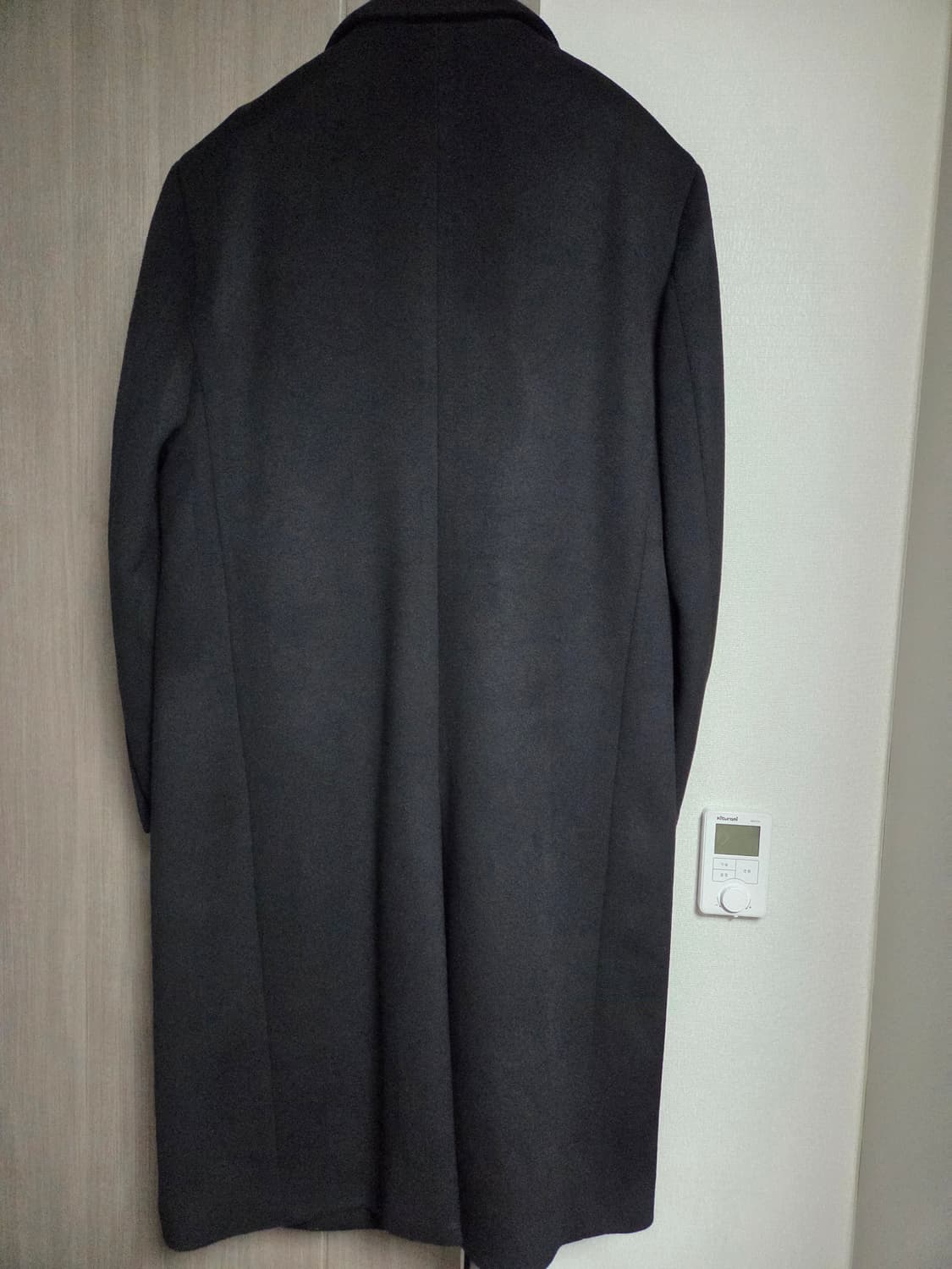 캐시미어 블렌드 오버사이즈 싱글 코트 [블랙] 무신사 스탠다드 상품이미지4