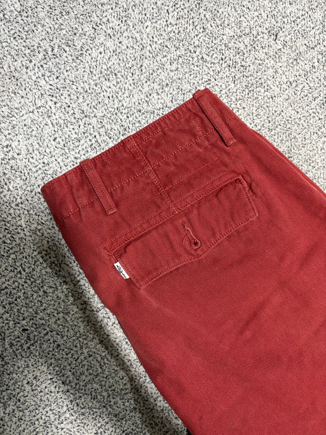 리바이스 화이트 탭 클래식 버건디 치노 팬츠 상품이미지3