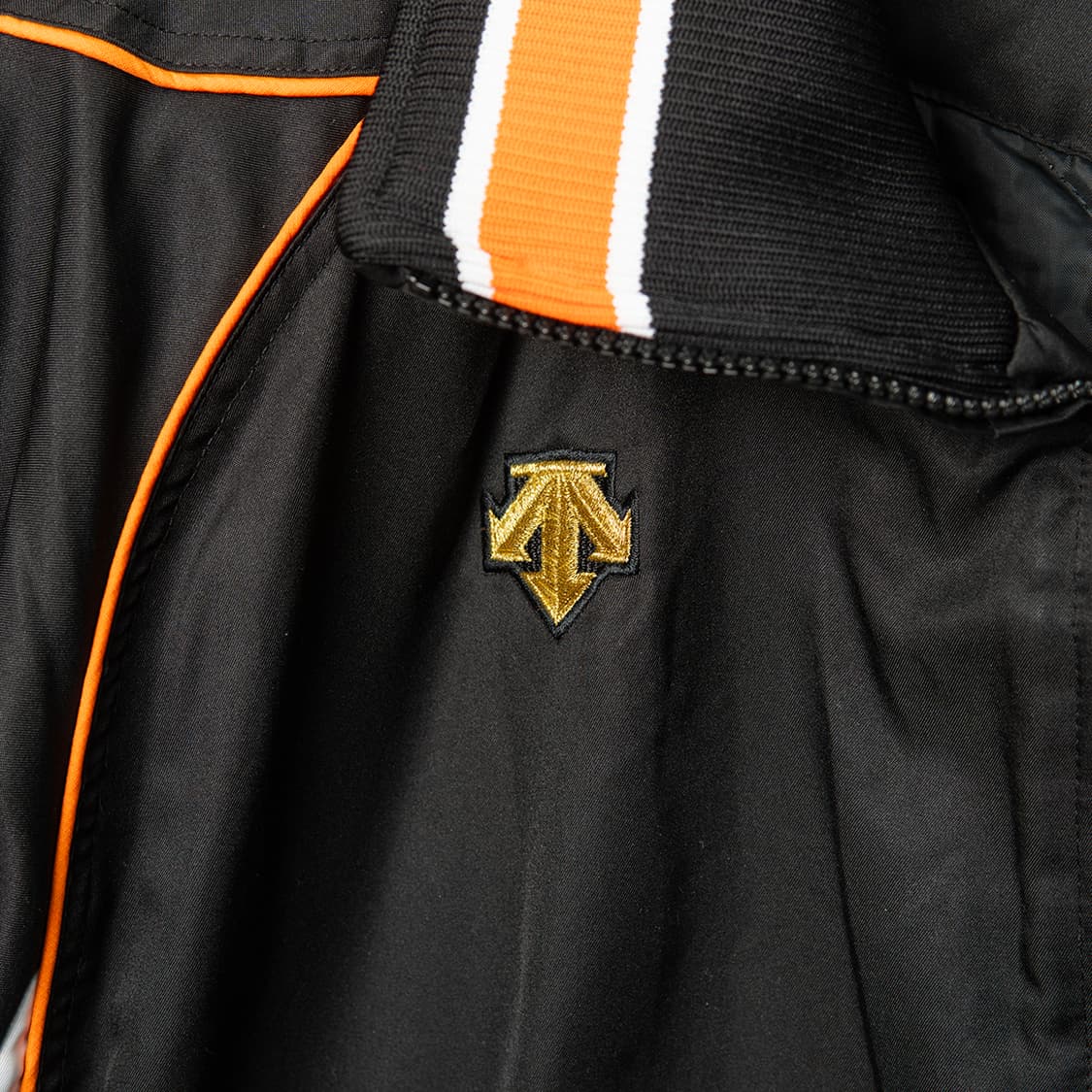 [105] 데상트 패디드 베이스볼 자켓 한화이글스 블랙+오렌지  상품이미지5