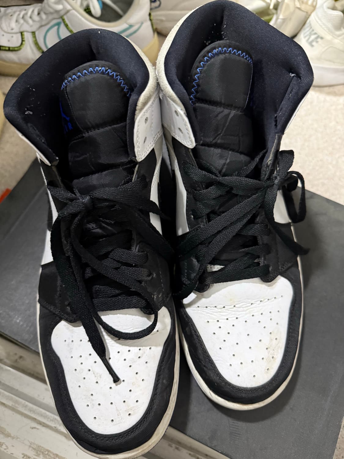 조던 1 미드 SE 하이퍼로얄 285 상품이미지2