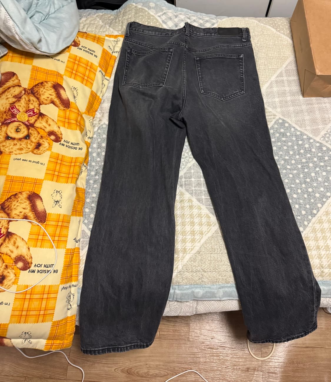 [34] 무신사 스탠다드 calik 스트레이트 데님 팬츠 (워시드 블랙) 상품이미지10