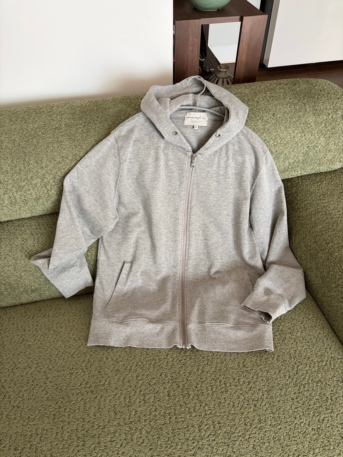 hooded zip-up 상품이미지1