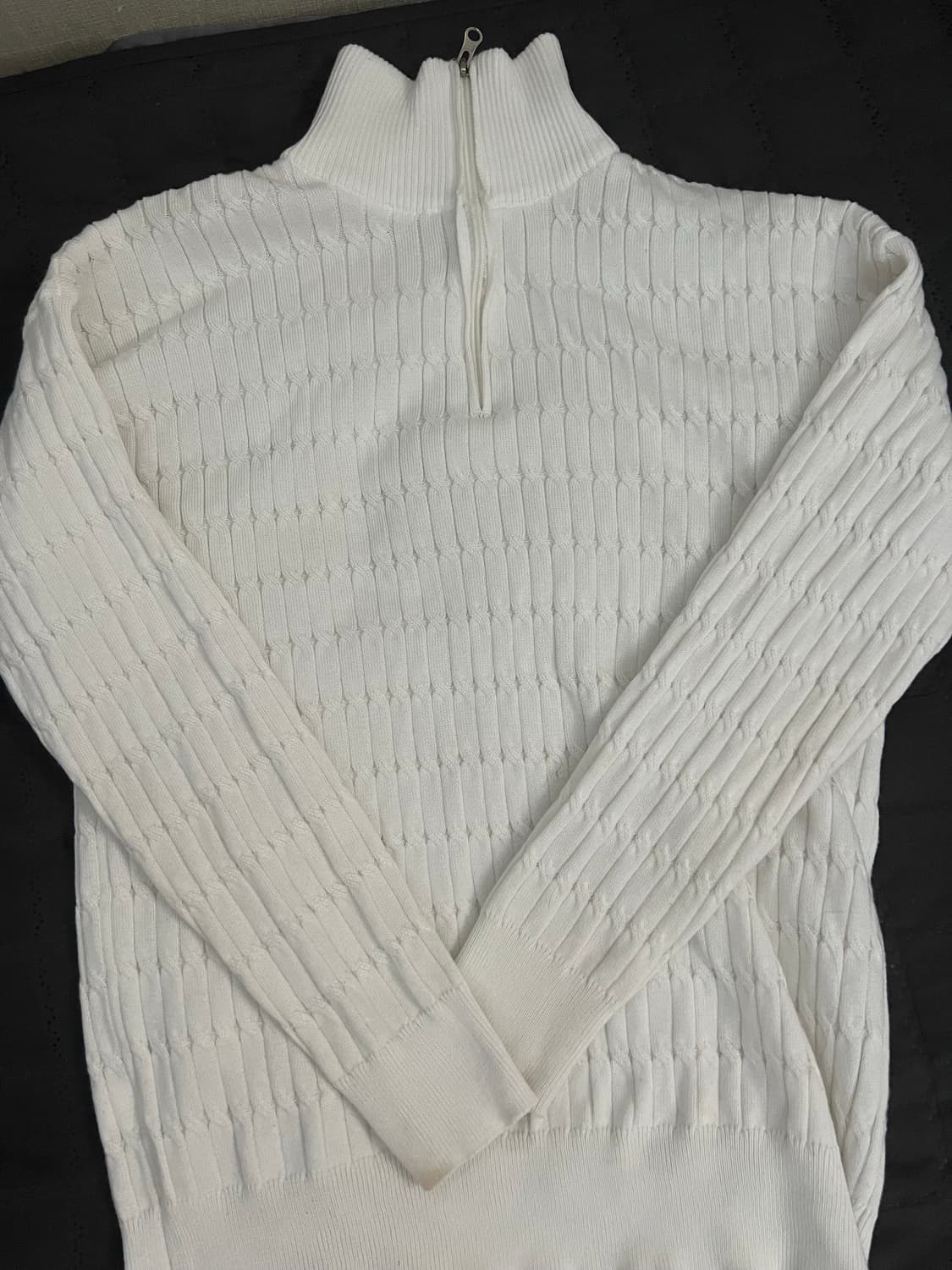 남자 흰색 반집업 니트 상품이미지2