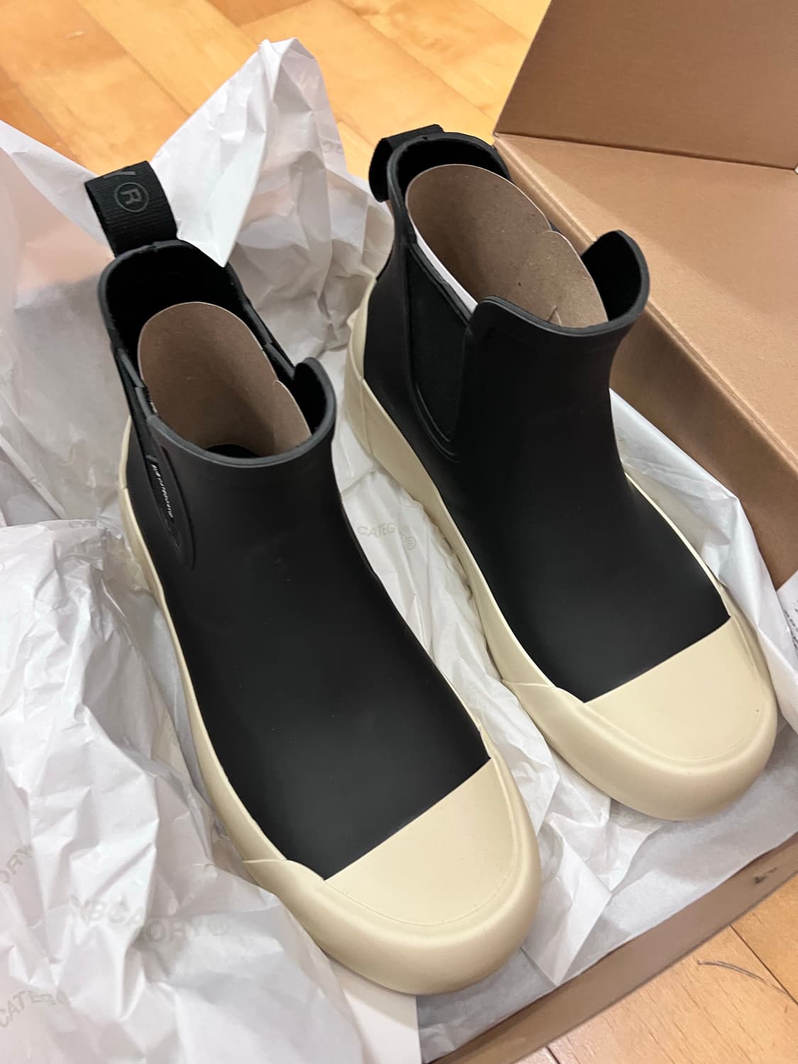 서브카테고리 장화 42사이즈 상품이미지1