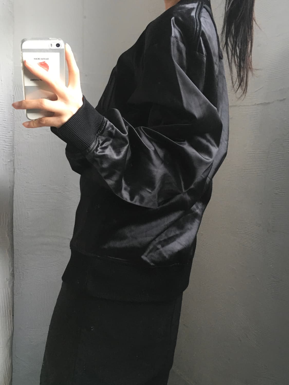 Juun.J 준지 블랙 커버드 로고 맨투맨 상품이미지2