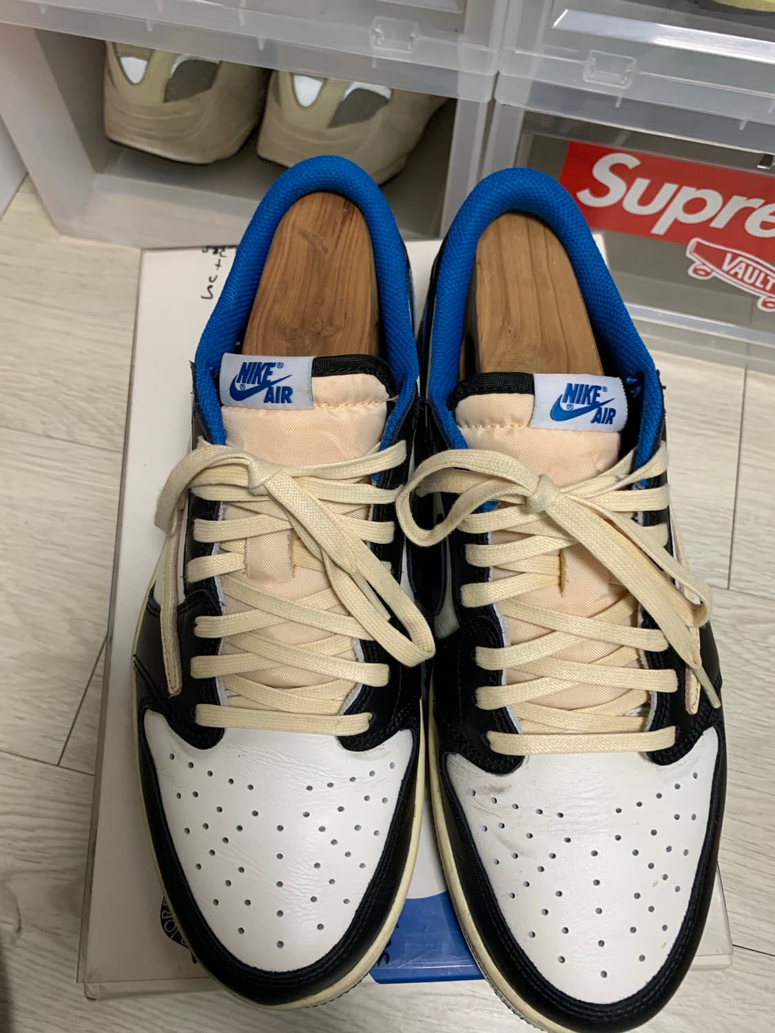 [280]나이키 프라그먼트 트래비스스캇 조던1 로우 상품이미지4