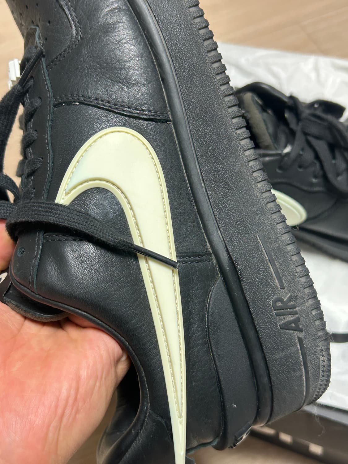 나이키x앰부쉬 에어포스1 블랙 (280mm) 상품이미지5