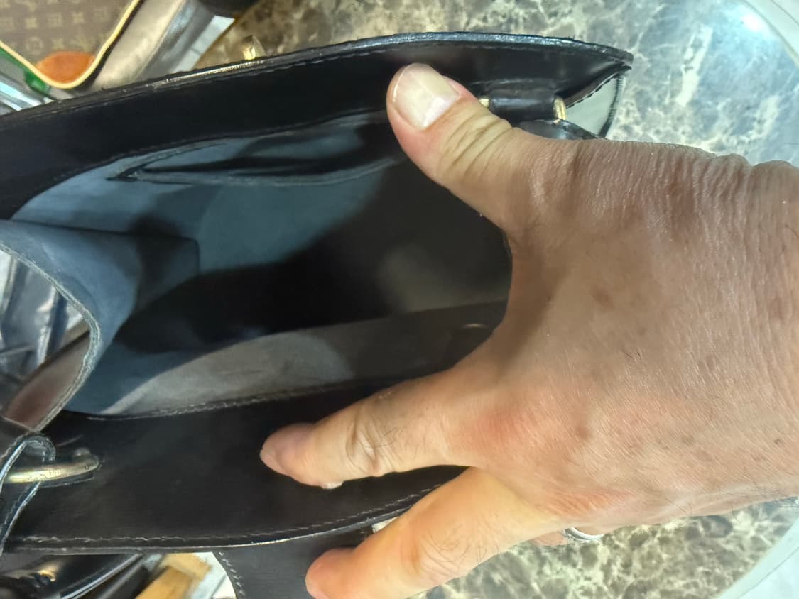 정품 루이비통 에삐 클루니 팝니다 상품이미지8
