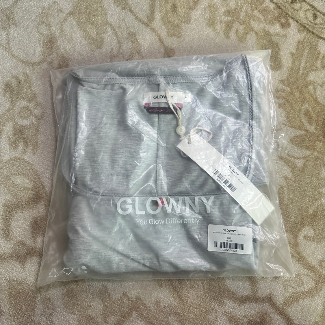 [새상품 택o] 글로니 스쿱 미니 드레스 M 상품이미지2