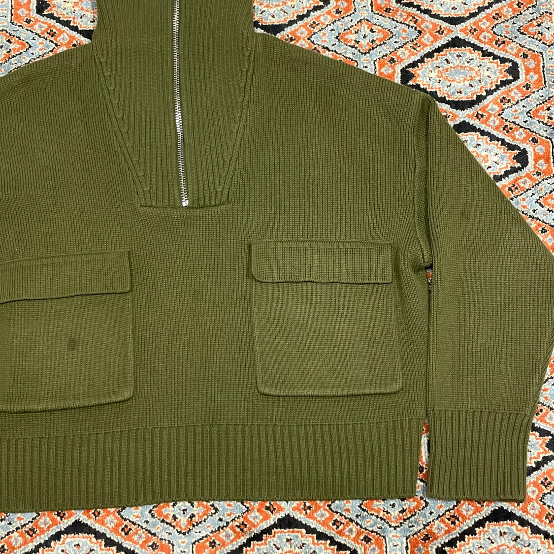 자라 카키 하이넥 반집업 포켓디테일 크롭 니트 여성M 상품이미지3