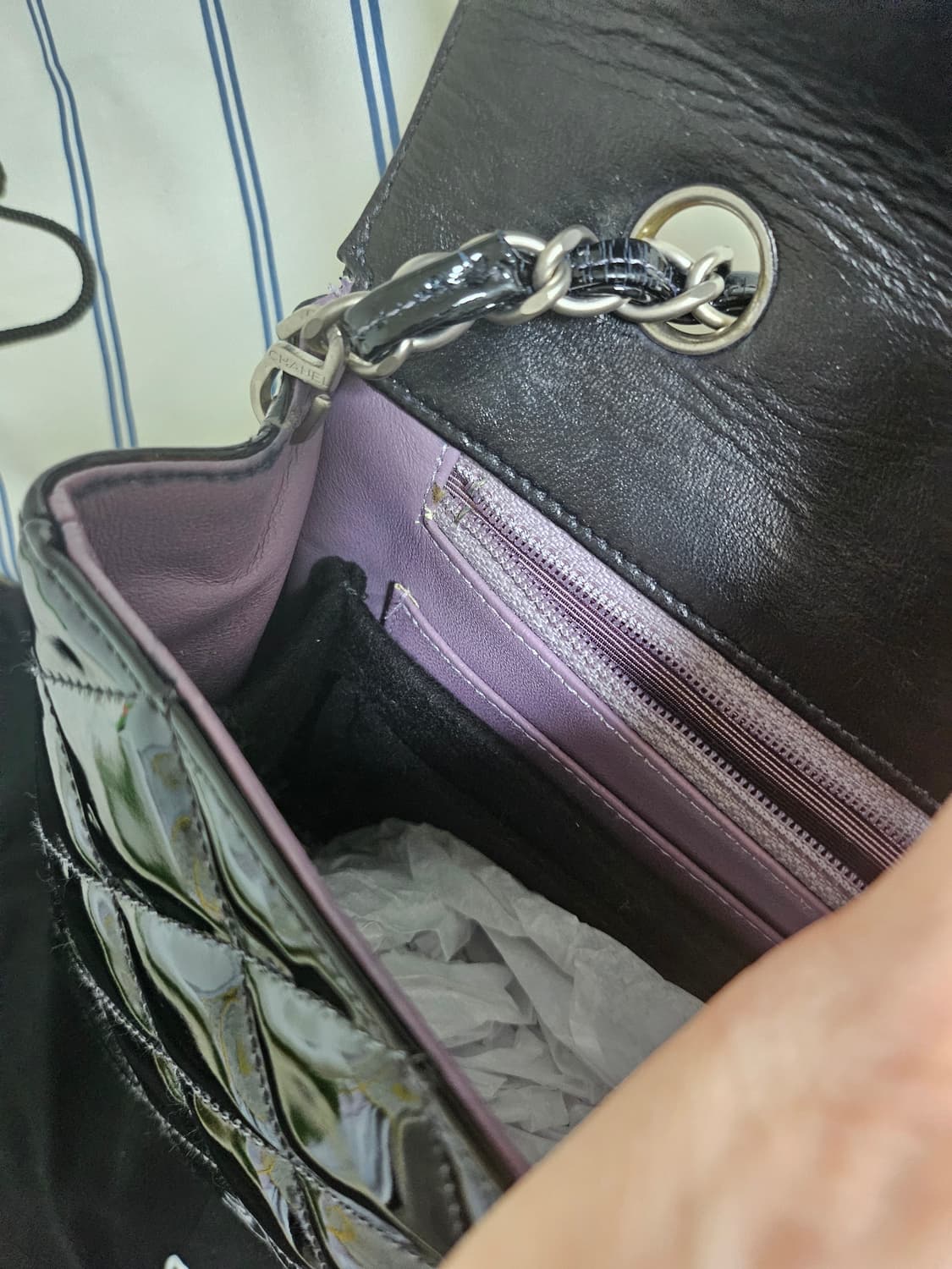 샤넬 6번대 페이던트 레더 클래식 미디엄 은장 상품이미지7