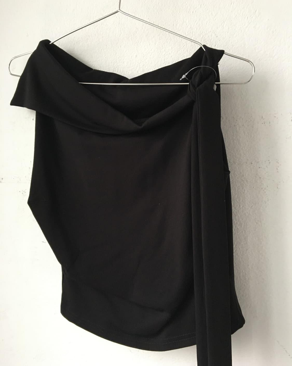 Tied neckline point top 상품이미지4