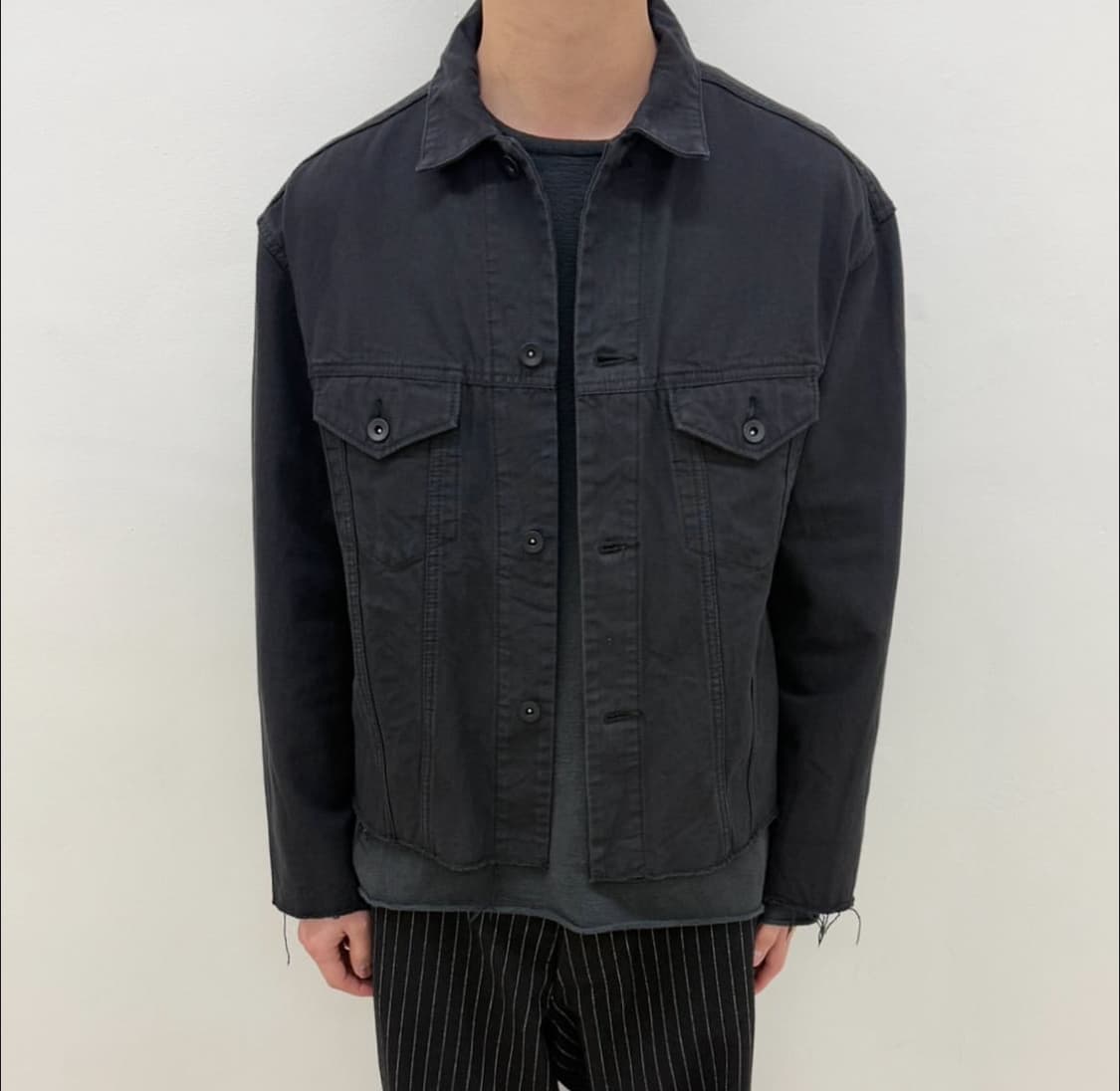 부후토 bukht 컷 오프 블랙 데님 자켓 상품이미지2