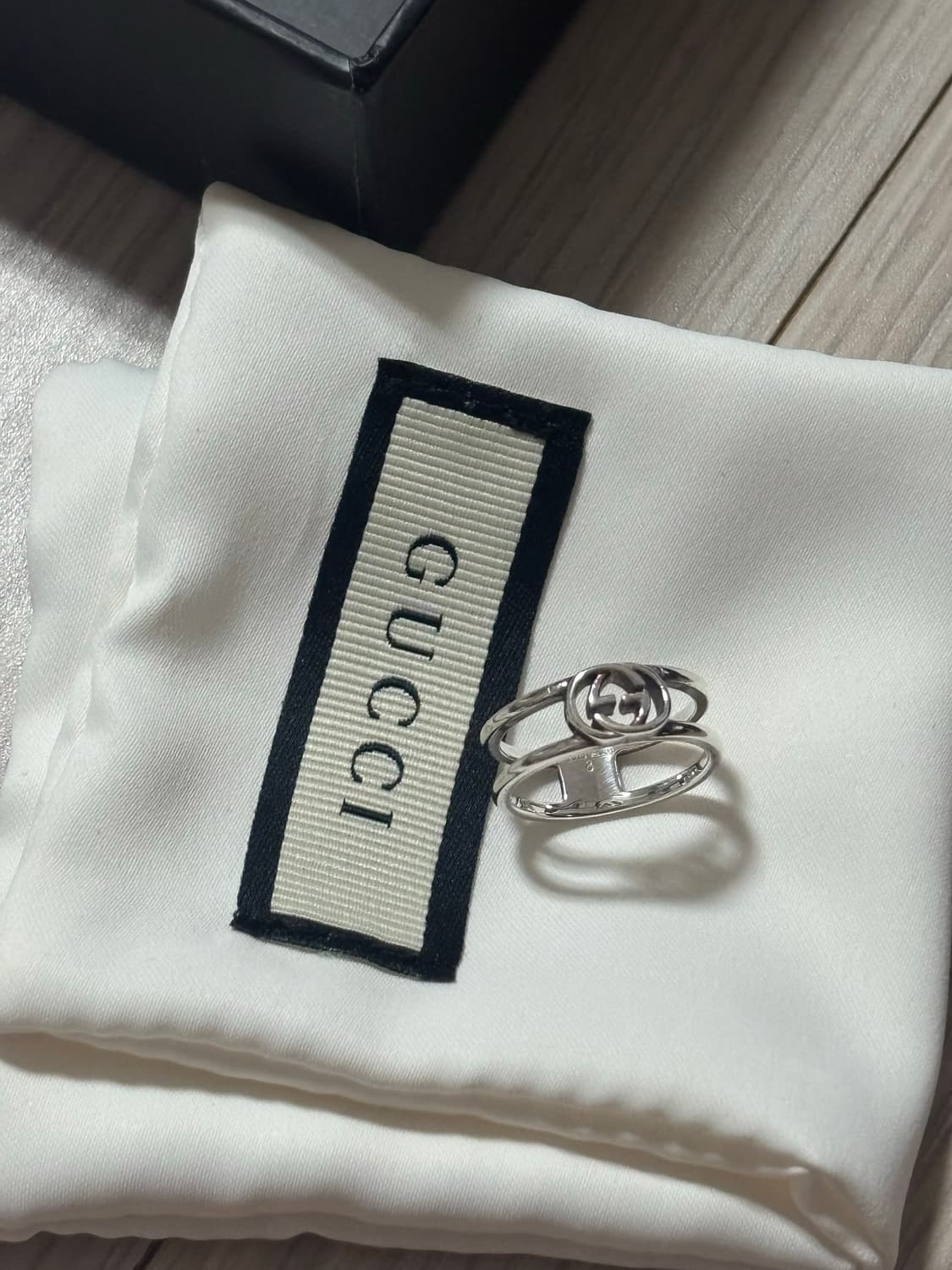 구찌 인터로킹 반지 8호 상품이미지3