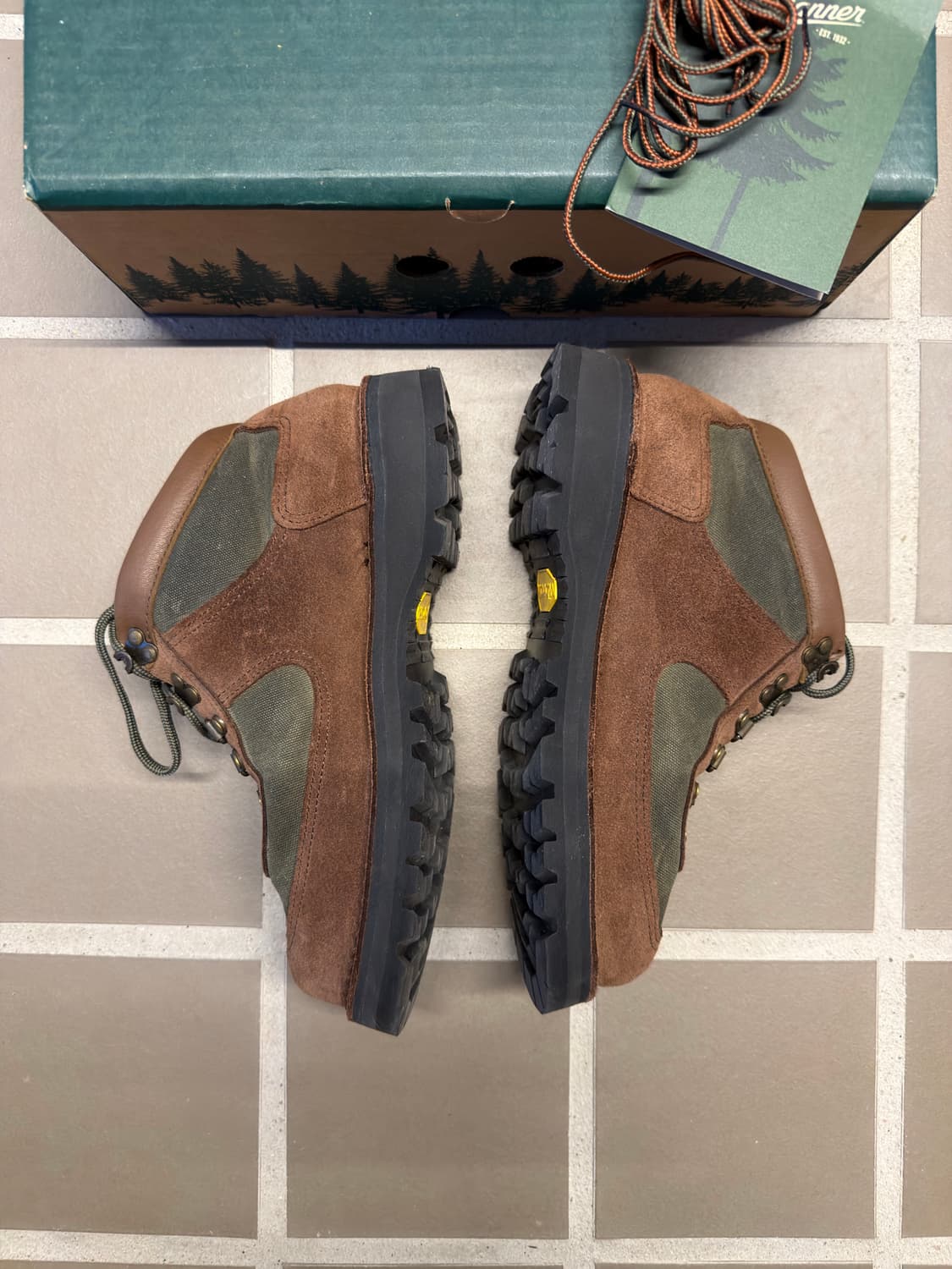 jjjjound danner feather light - brown 상품이미지5
