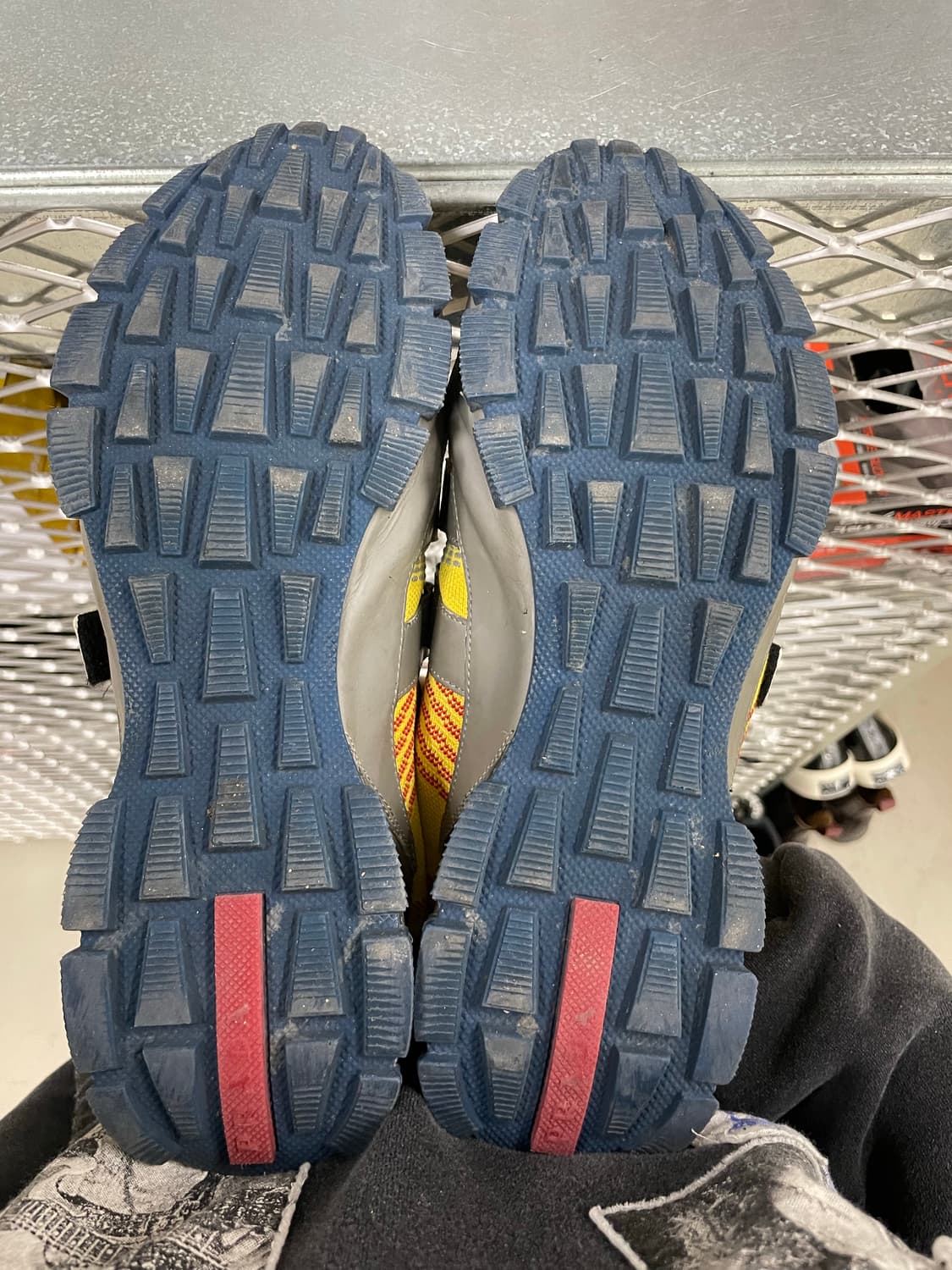 프라다 크로스섹션 스니커즈 옐로우 8 상품이미지6