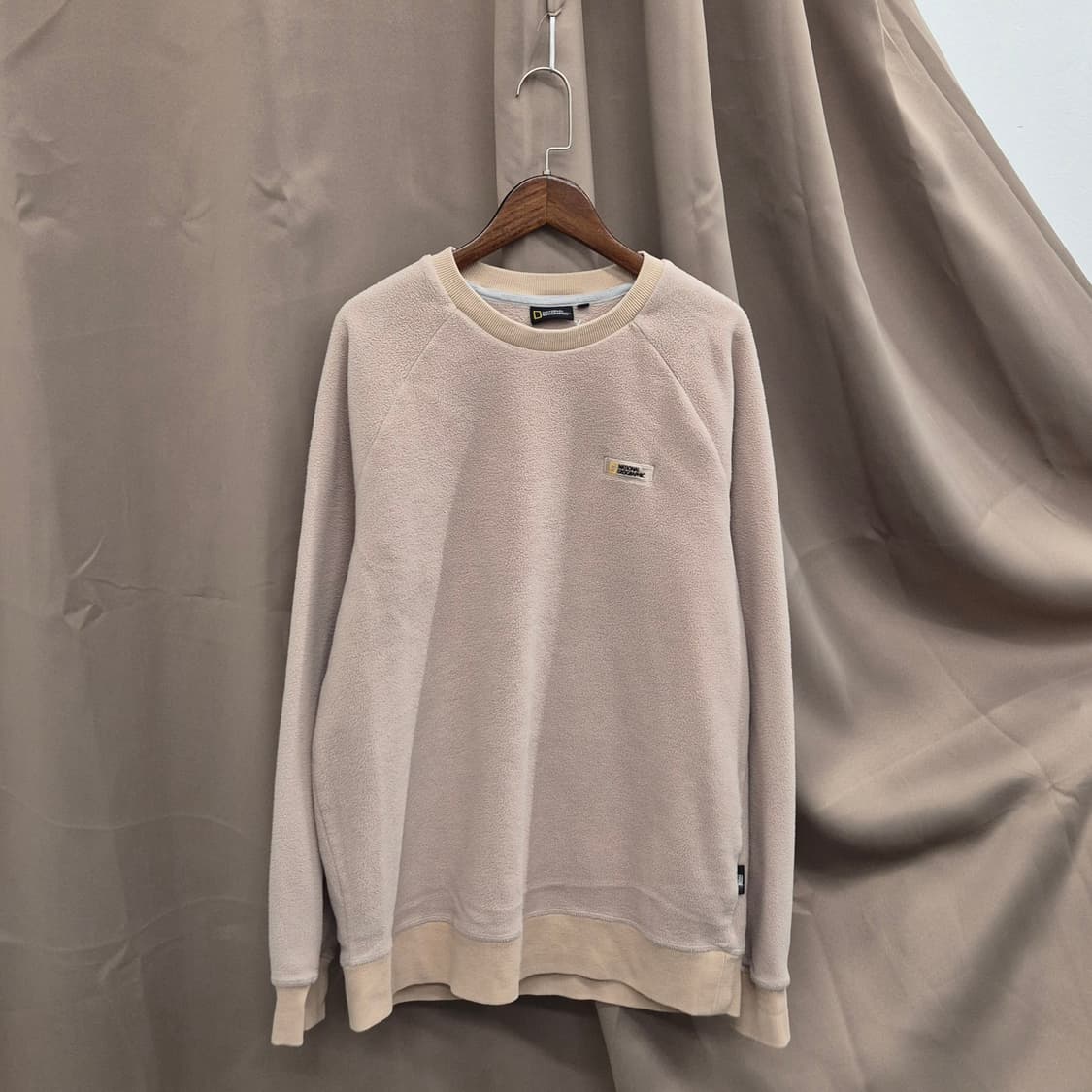 내셔널지오그래픽 플리스 베이지 맨투맨 M 상품이미지1