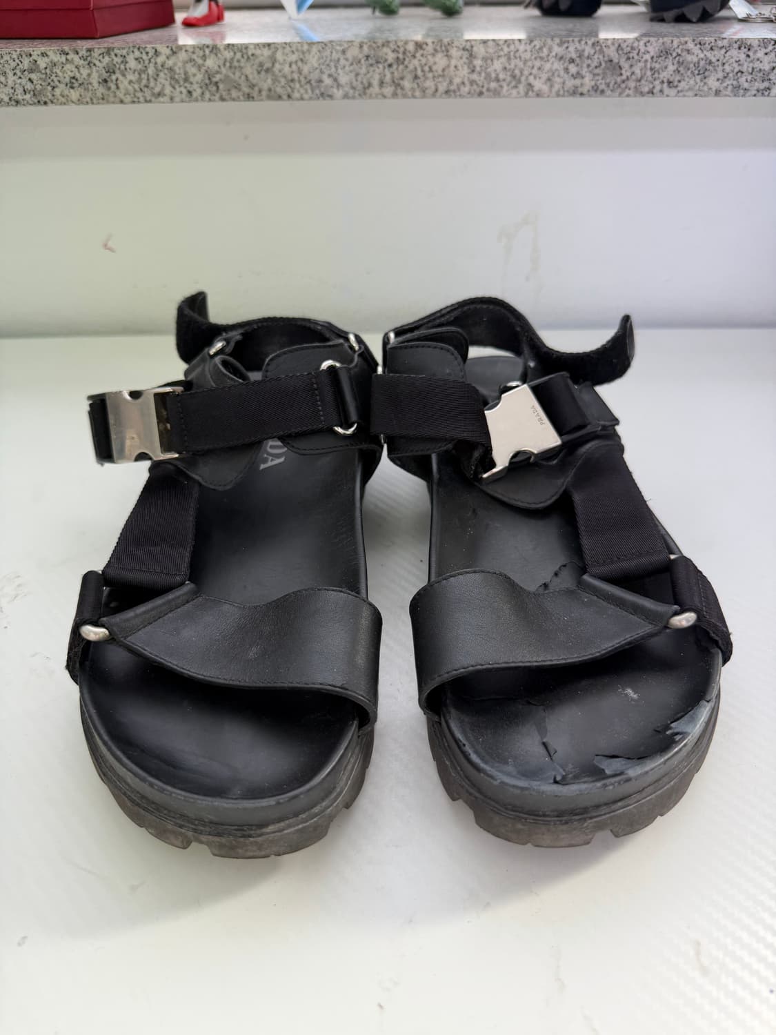 정품) 프라다 남셩 스트랩 샌들 7.5 상품이미지1