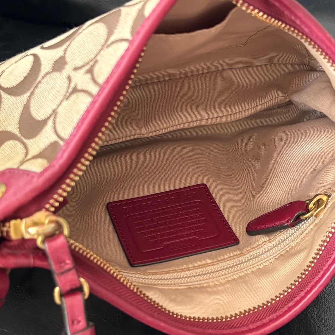 Coach Signature Canvas Hobo 상품이미지7