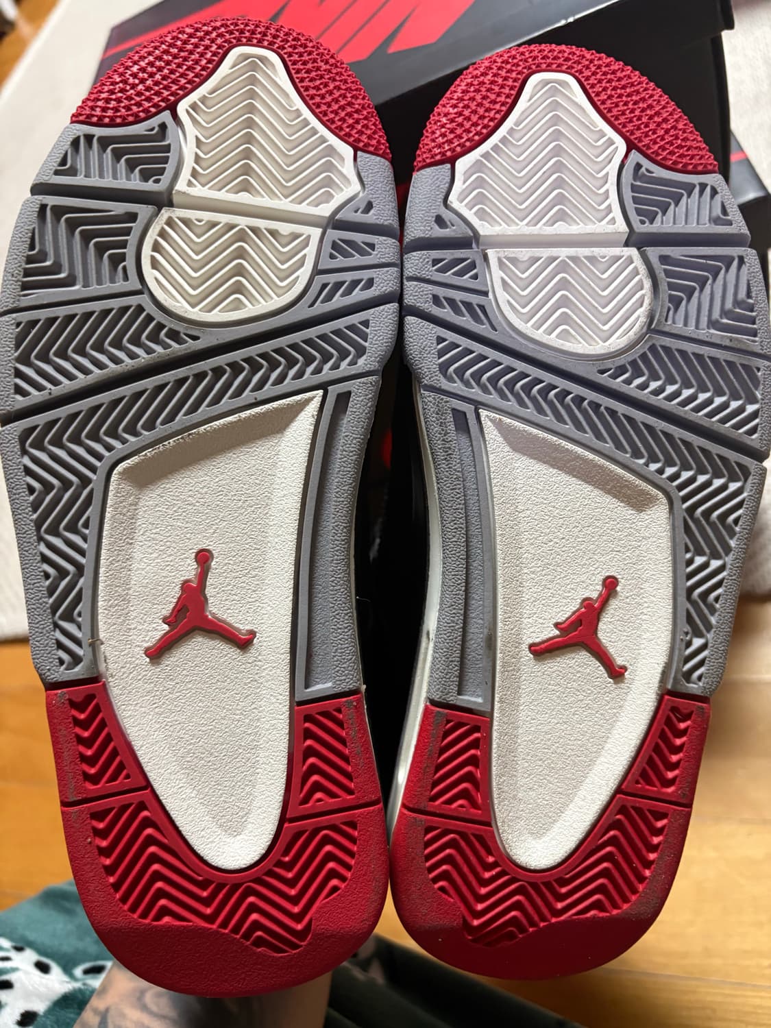 [230] 나이키 조던4 브레드 상품이미지4