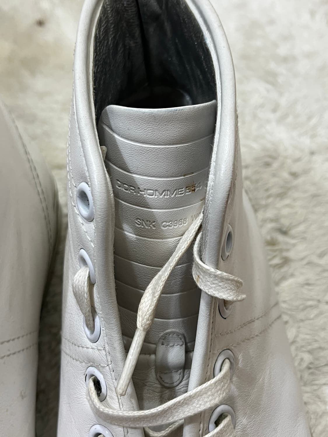 07 디올옴므 레더 스니커즈 42 상품이미지2