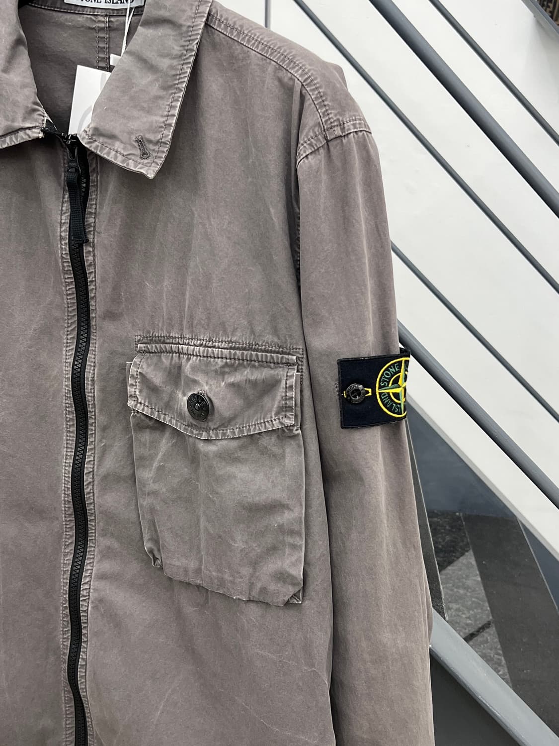 스톤아일랜드 와펜 올드이펙트 다크브라운 오버셔츠 상품이미지3