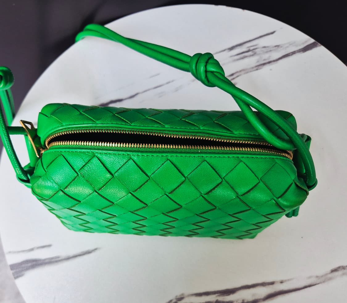 보테가 베네타 카메라백 상품이미지7