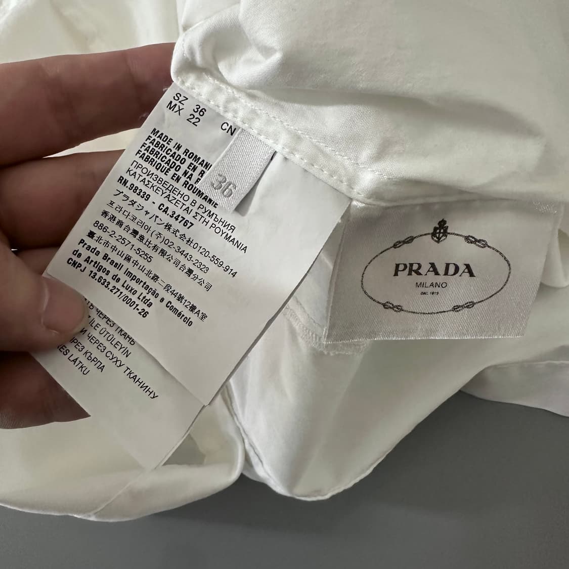 프라다 prada 반팔 디테일 블라우스 상품이미지7