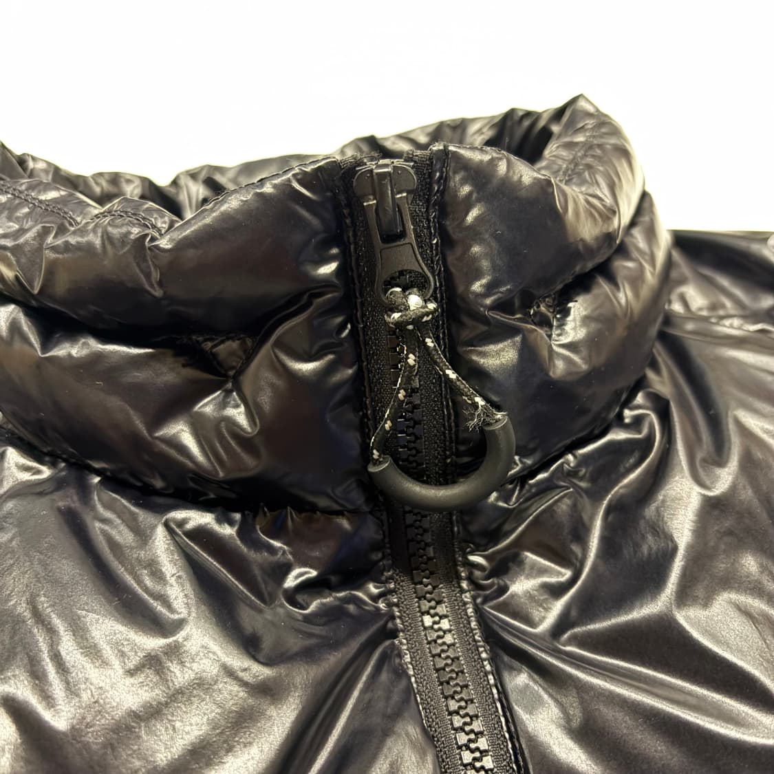 마뗑킴 포켓 유광 블랙 광택 숏 패딩 C482 상품이미지4