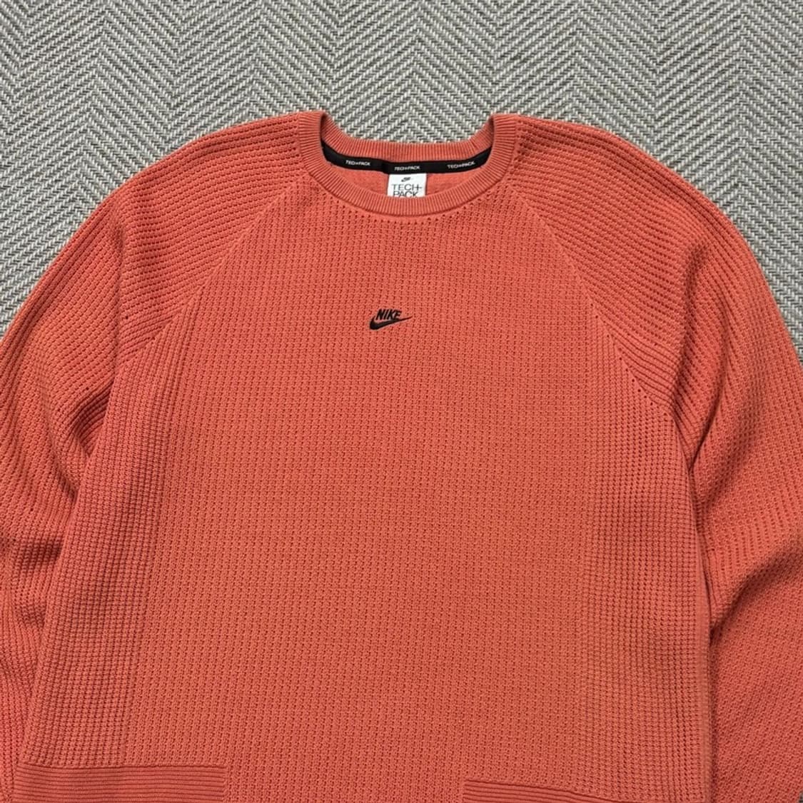 나이키 테크팩 로고 니트 v2048 상품이미지3